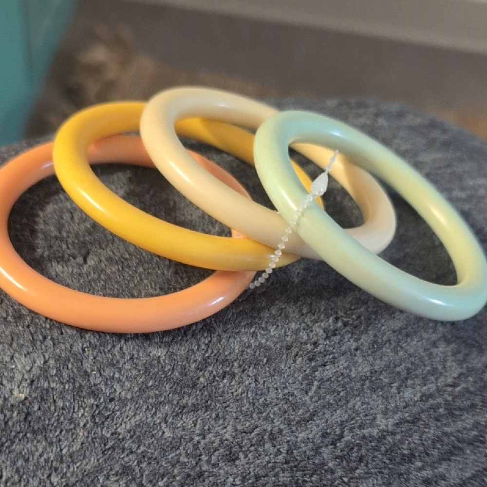 Bakelite Color Go Round  Bracelets